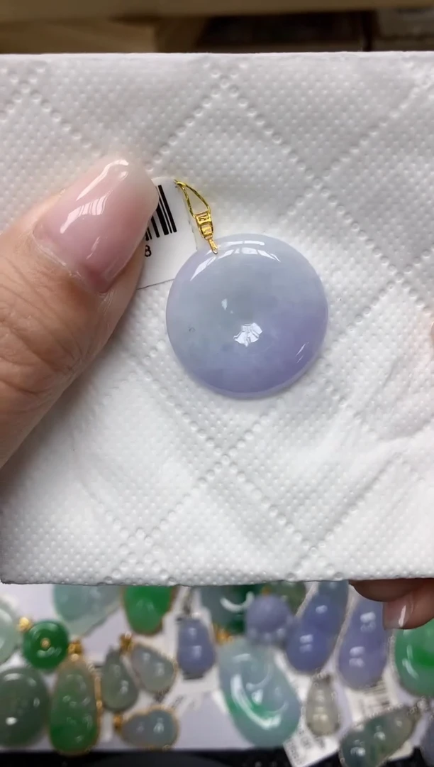 颈饰18K金镶嵌翡翠111111