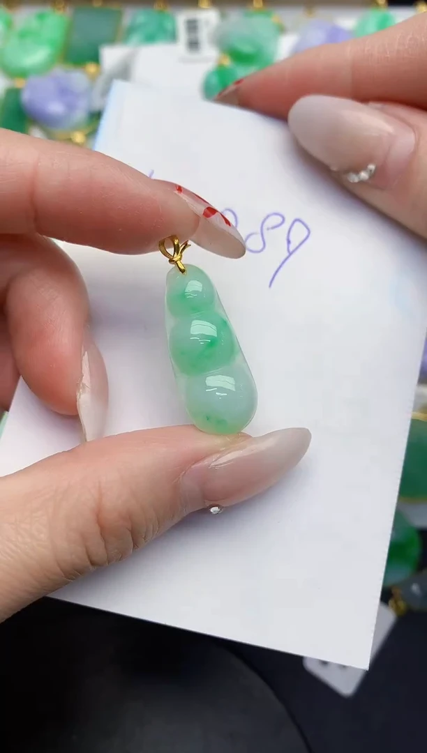 【闪购商品】翡翠颈饰18K金镶嵌000000000000