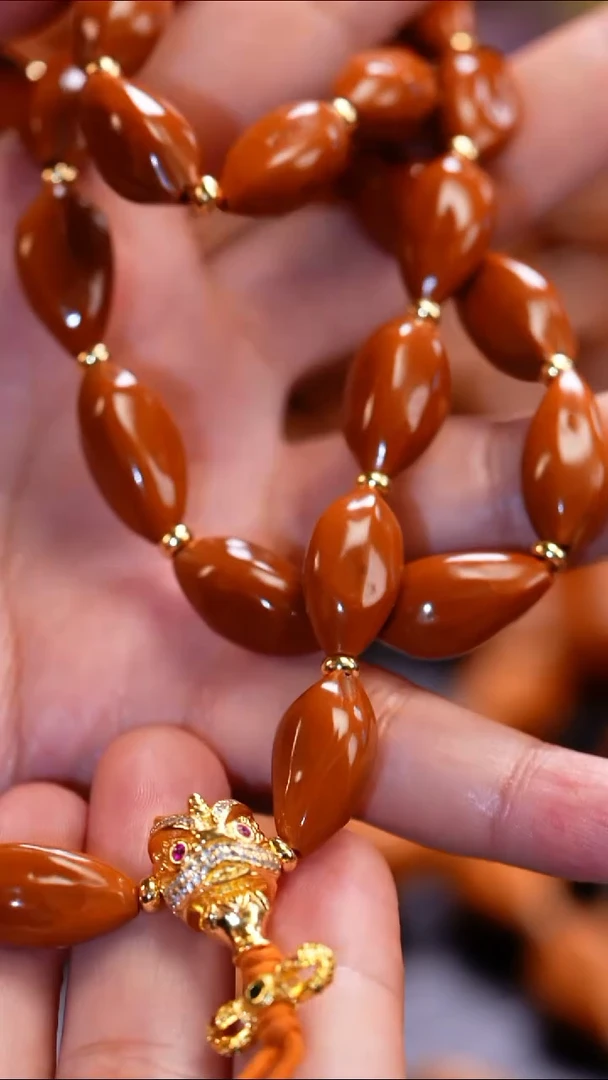 橄榄核吊坠苏工橄榄核