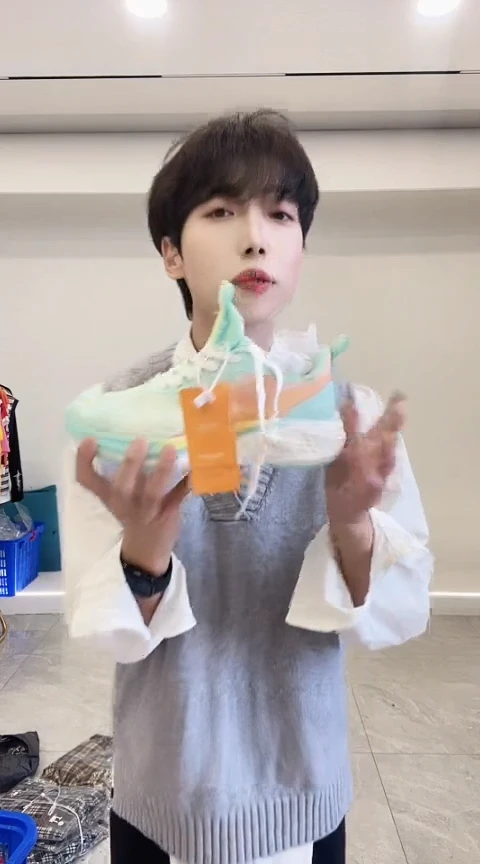 锦纶闪电购精品女装160        39码