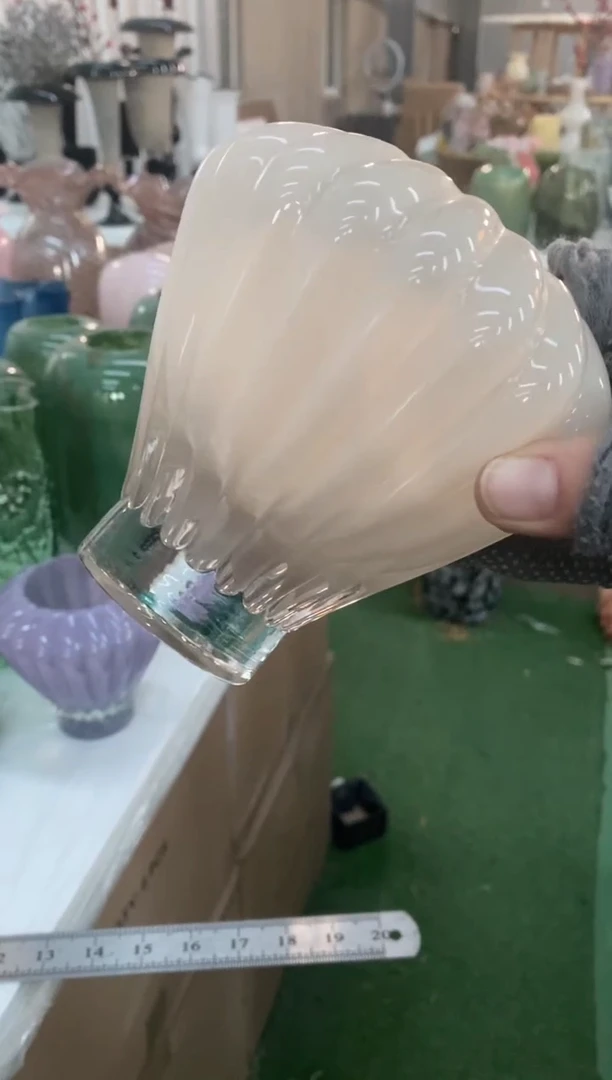 【闪购商品】玻璃165 M1