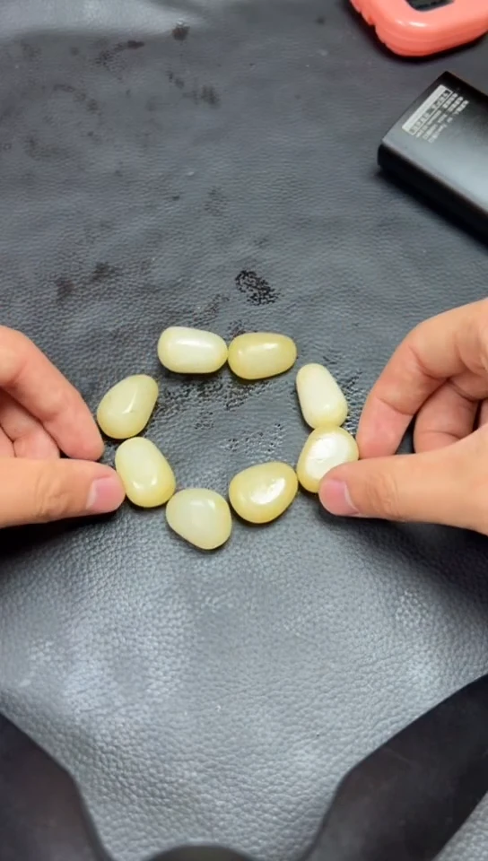 和田玉未镶嵌吊坠(不含链)和田玉13