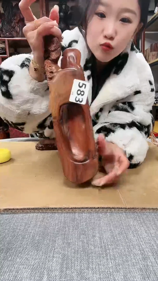 【闪购商品】红木底座工艺品收藏