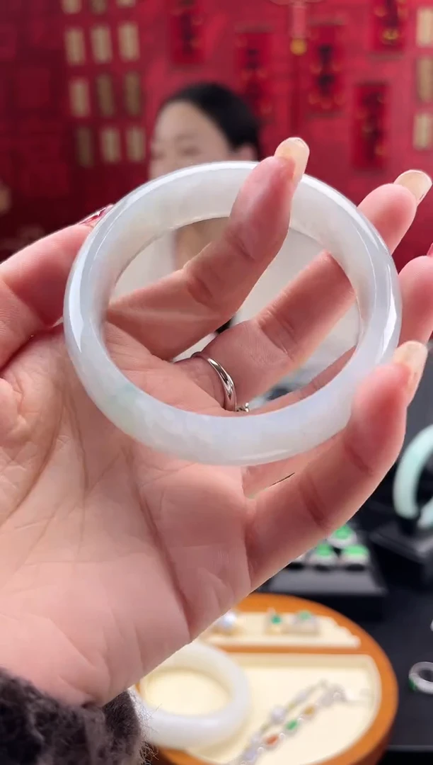 【闪购商品】翡翠手镯未镶嵌手镯