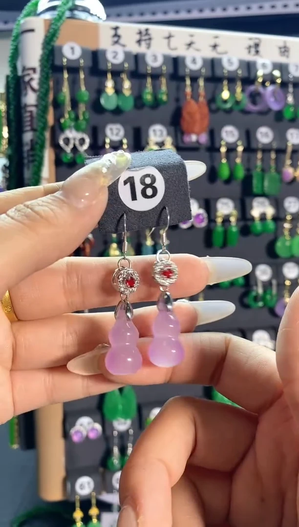 【闪购商品】翡翠耳饰银S925镶嵌18....