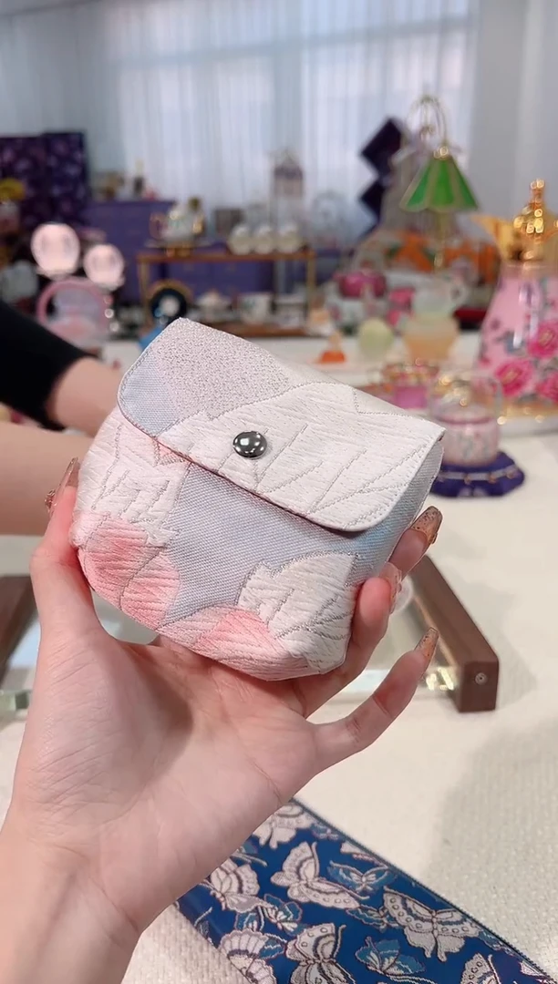 非遗西阵织 如图所示