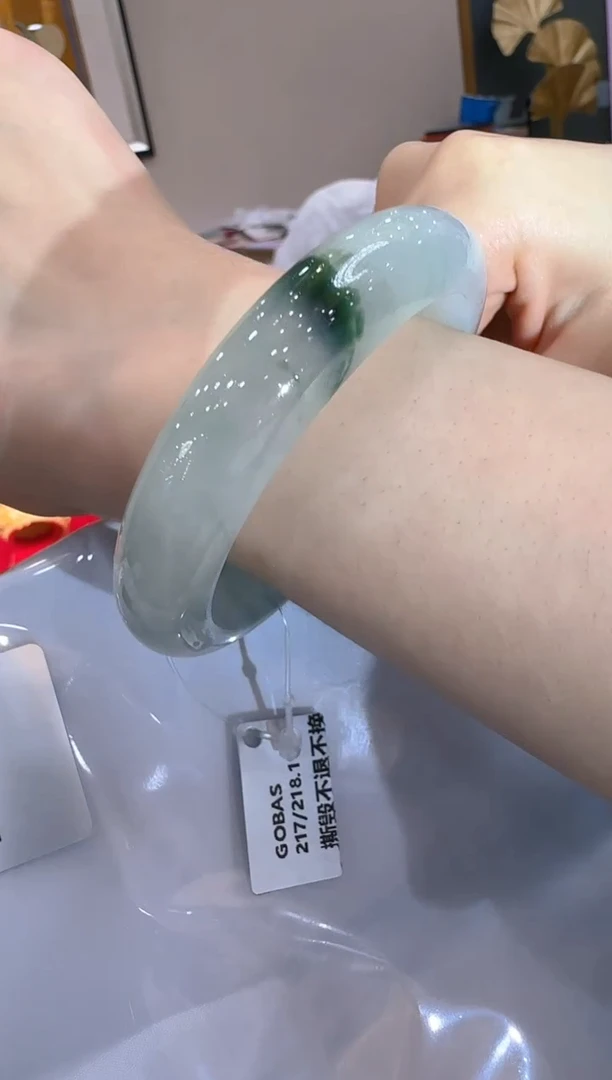 翡翠手镯未镶嵌（50-53）