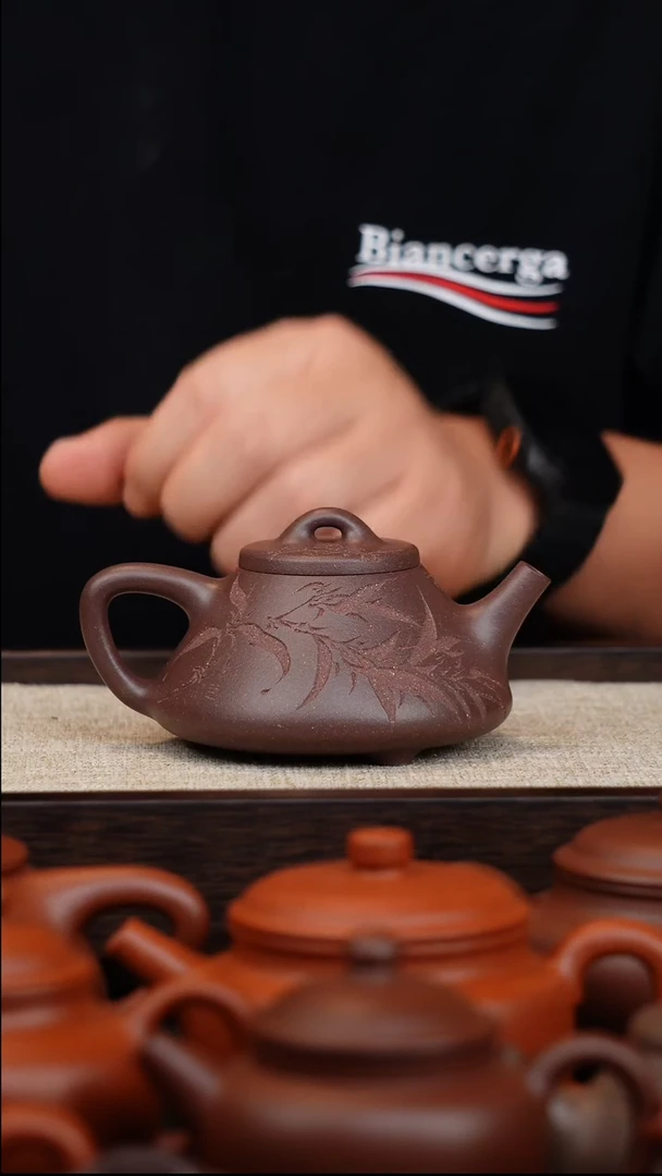 茶壶紫砂四号井刻绘石瓢190cc