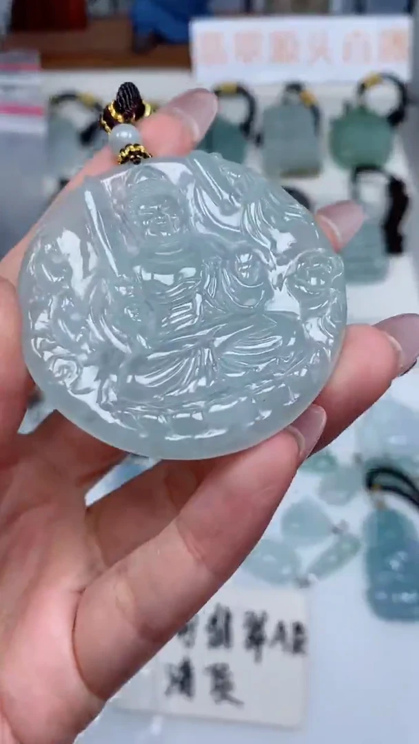 颈饰未镶嵌翡翠吊坠