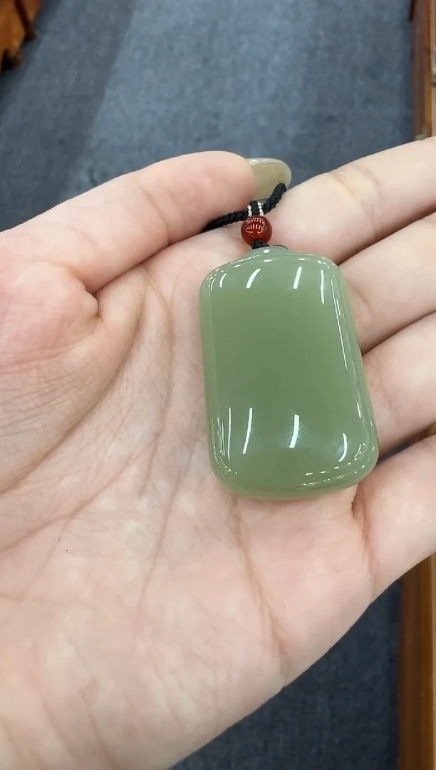 颈饰未镶嵌和田玉无事牌吊坠/配绳