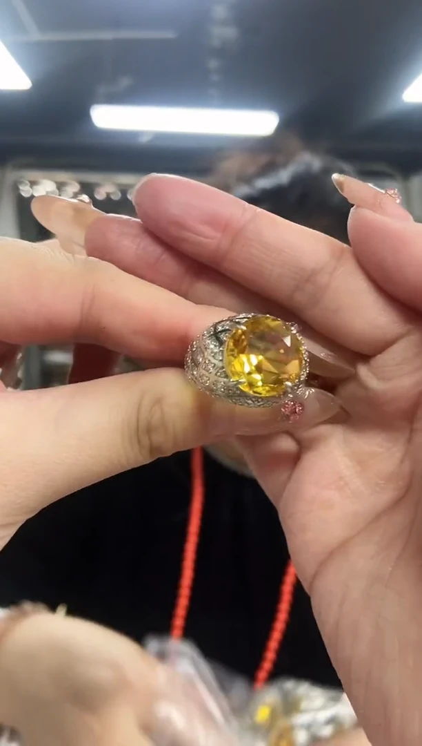 【闪购商品】水晶戒指未镶嵌多样性发其一颜色微差