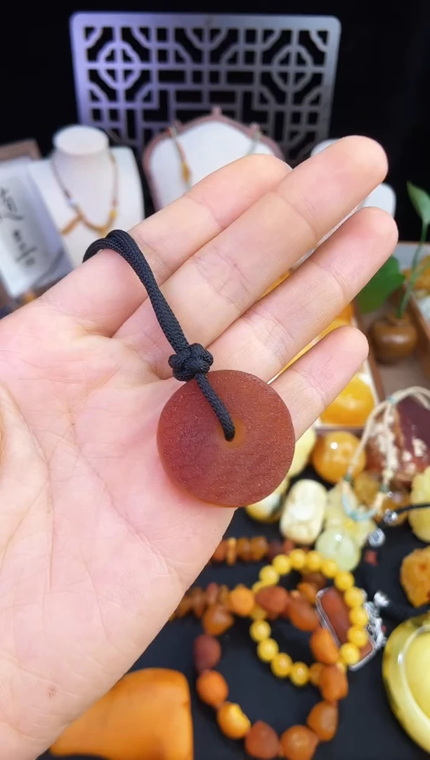 未镶嵌琥珀珠宝奇石柒月