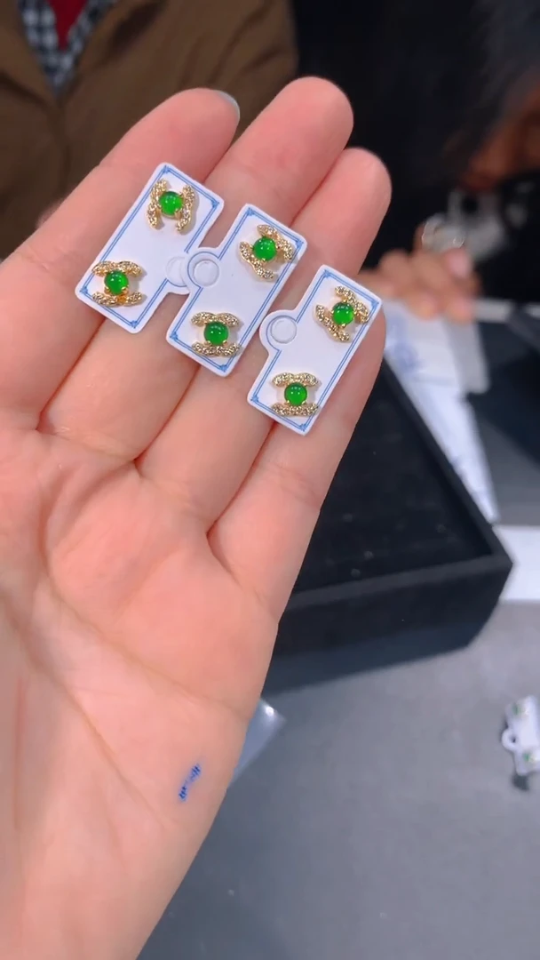 【闪购商品】定制翡翠未镶嵌20多样性发货（发其一）