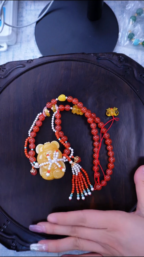 琥珀颈饰未镶嵌1.5日 多样性发其一