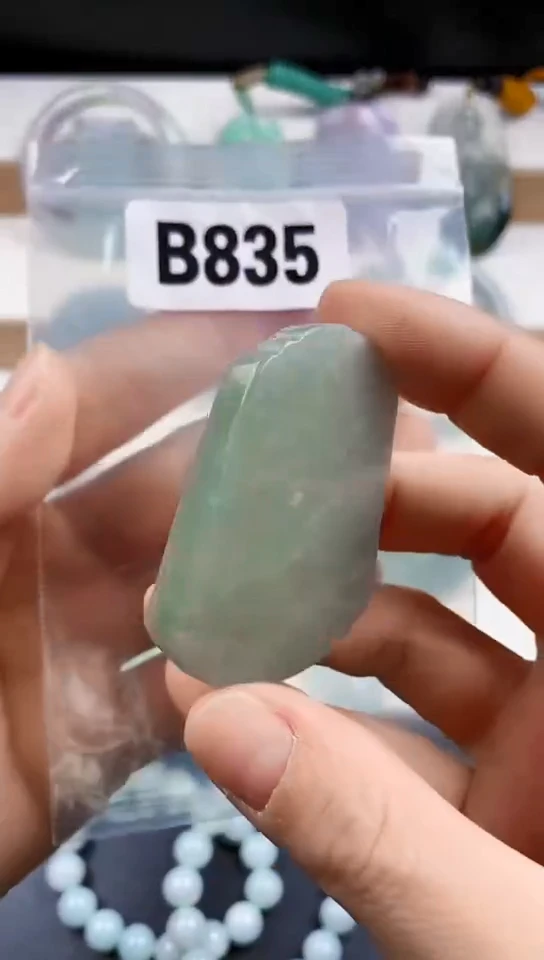 颈饰未镶嵌翡翠天然翡翠吊坠挂件