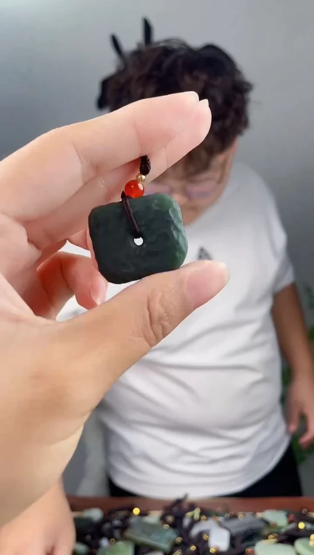 和田玉未镶嵌颈饰拍一发一，多样性发货