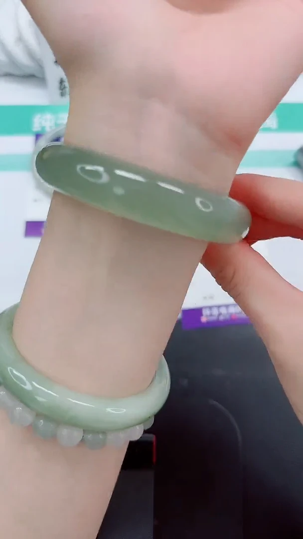 石英质玉手镯未镶嵌130-56.4