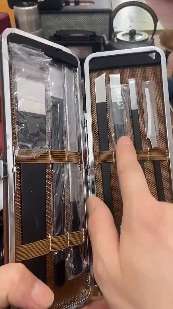 瓷片闪购商品 如图所示