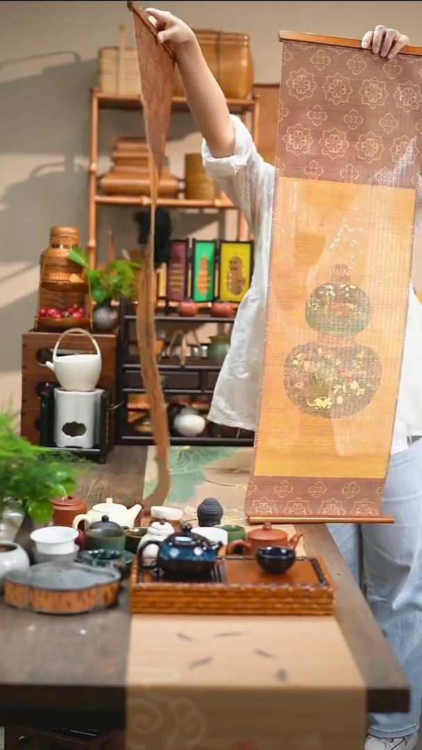宝瓶听琴双面挂画不退不换