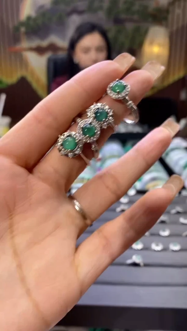 翡翠戒指合金多样性仅发其一