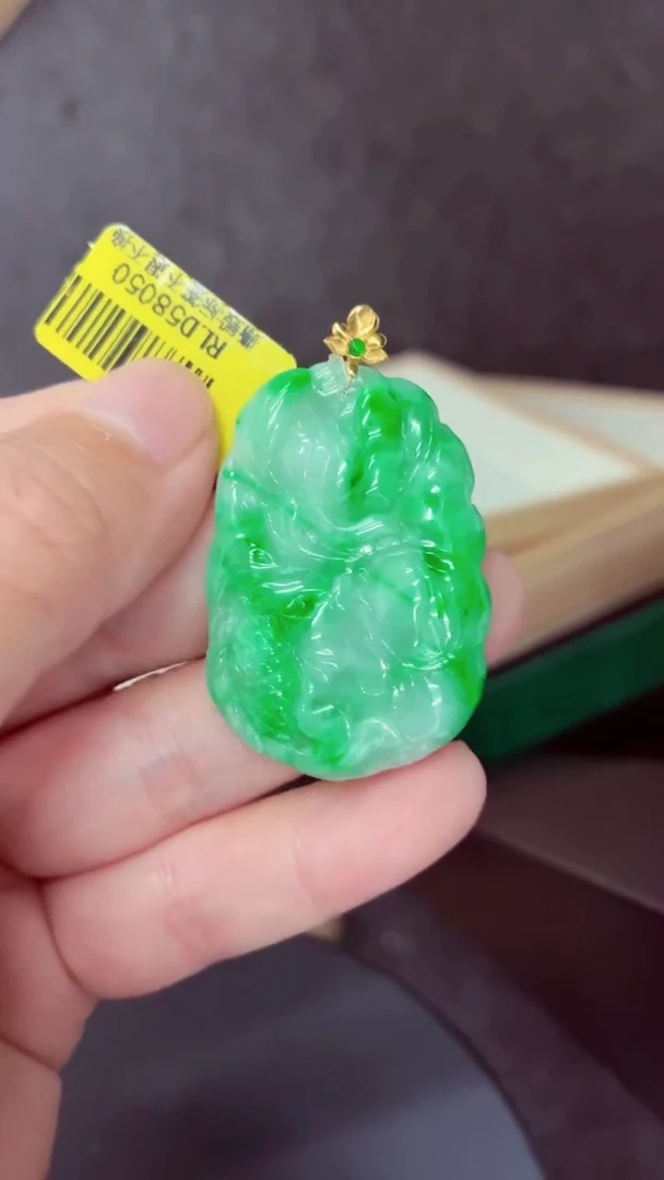 吊坠(不含链)18K金镶嵌翡翠挂件