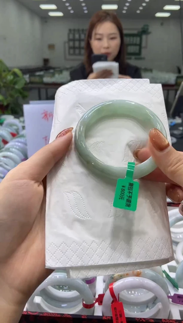 未镶嵌手镯翡翠不***王多人00042402