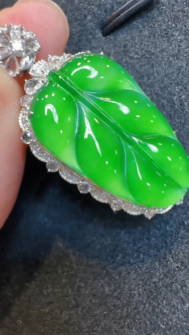 翡翠18K金镶嵌吊坠(不含链)多样性团购发一件