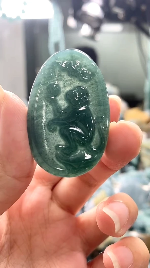 翡翠未镶嵌颈饰翡翠