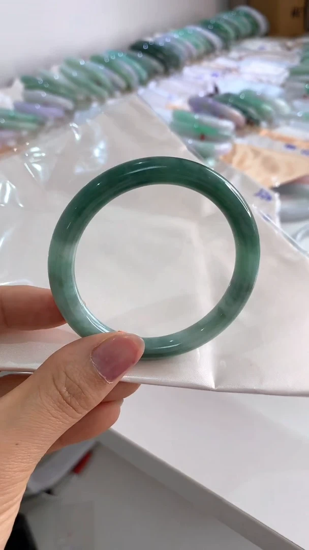 未镶嵌手镯翡翠55圆条