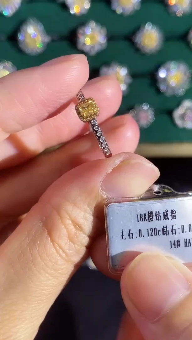 18K金镶嵌戒指钻石10