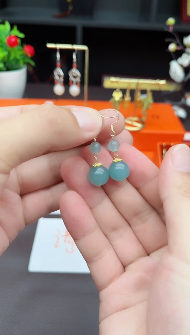 石英质玉（天山翠）银S925镶嵌耳饰411000