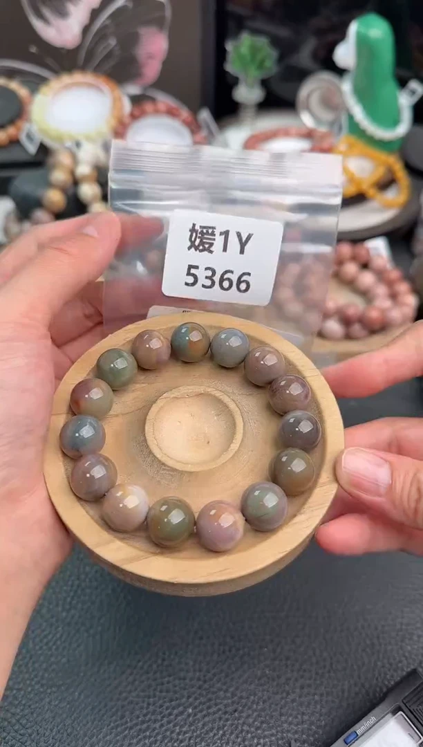 未镶嵌手链石英质玉皇**宝1Y5366