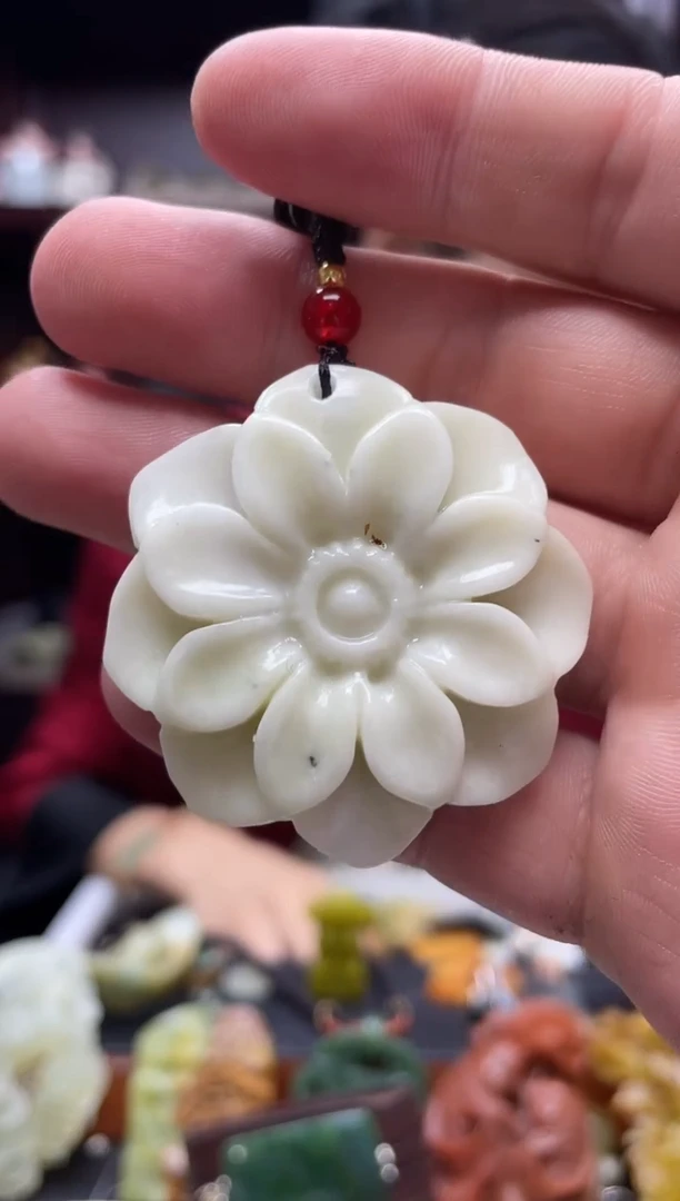未镶嵌岫玉吊坠·