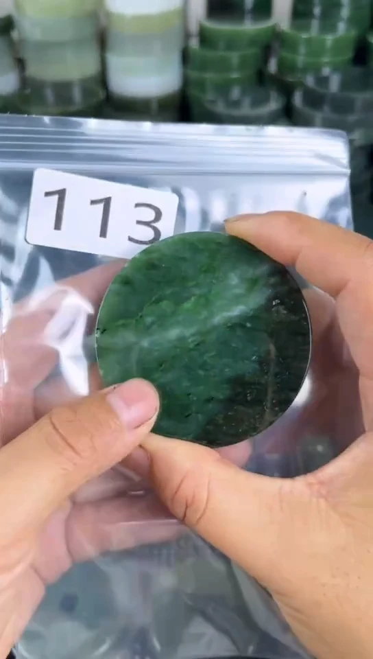 未镶嵌和田玉珠宝半成品镯芯