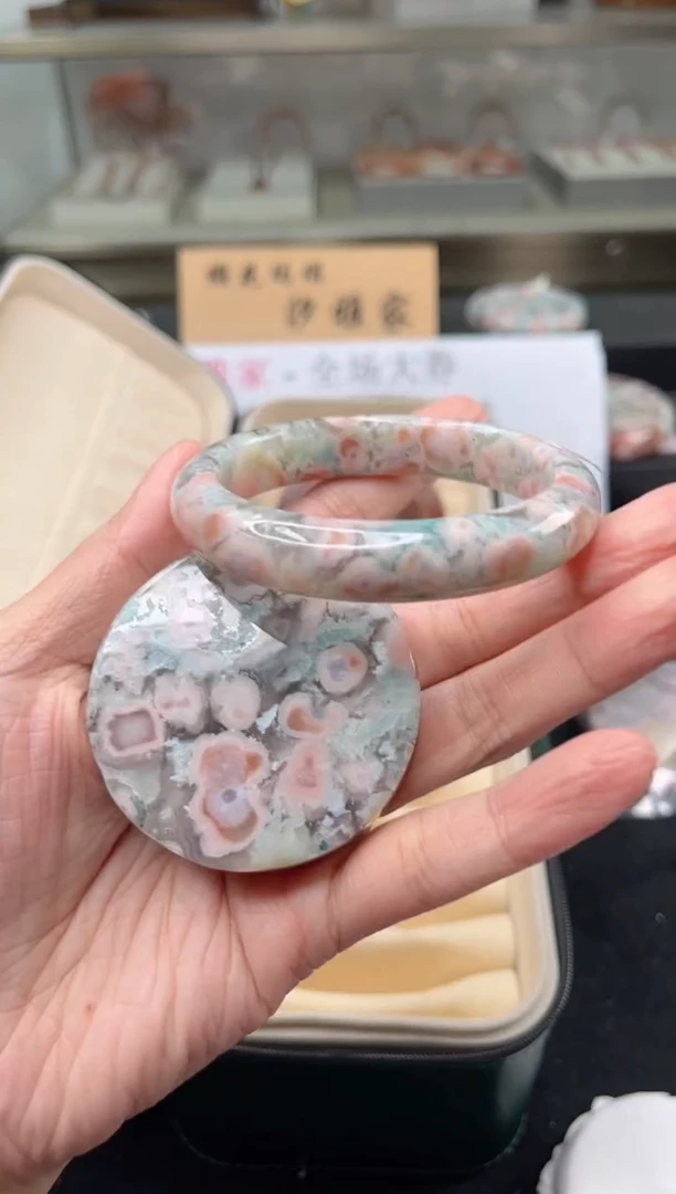 未镶嵌手镯石英质玉57圈口（赠品镯心）R28473