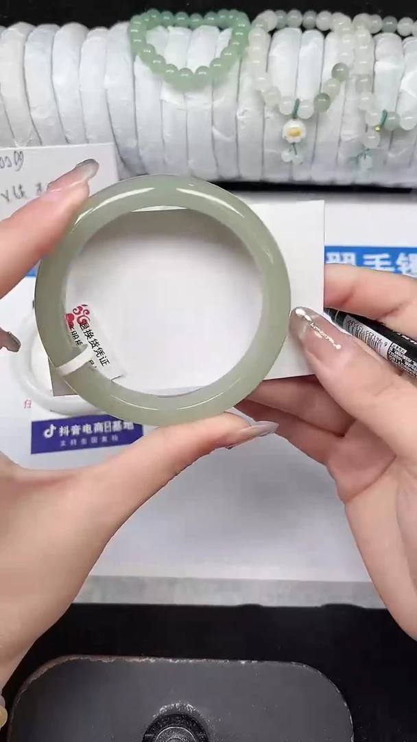 未镶嵌手镯石英质玉158-59/60