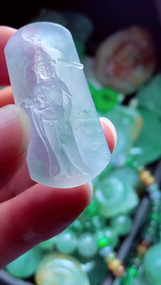 未镶嵌定制翡翠b****?翡翠毛货定制