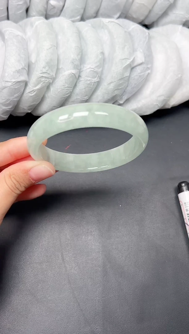 精品手镯，一物一拍U018