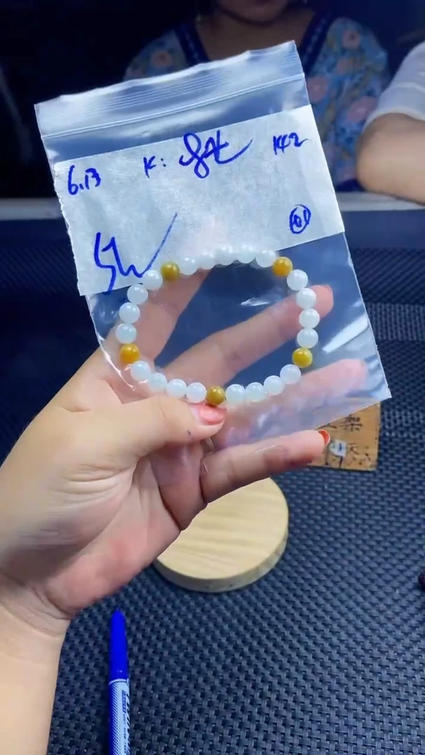 定制翡翠未镶嵌天然缅甸A货翡翠，多样性发货只发其一