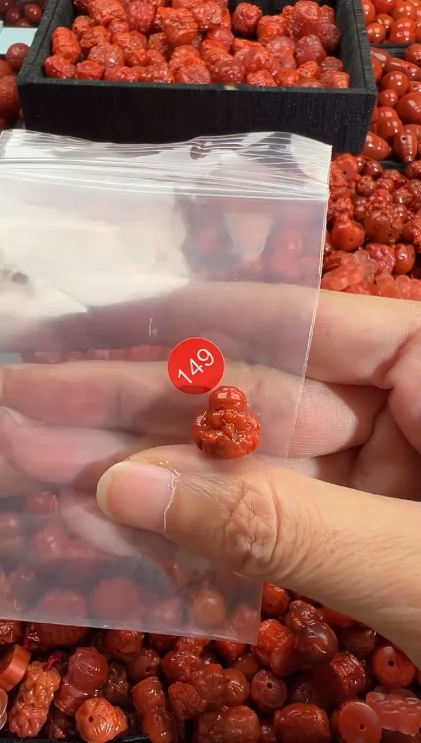 颈饰未镶嵌南红玛瑙1