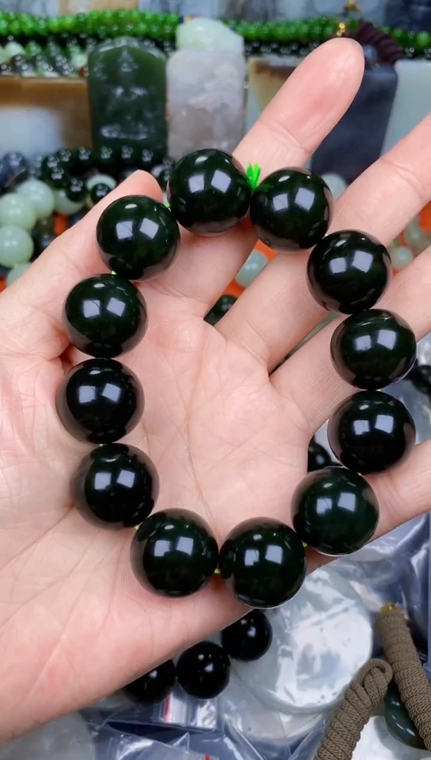 颈饰未镶嵌和田玉和田玉