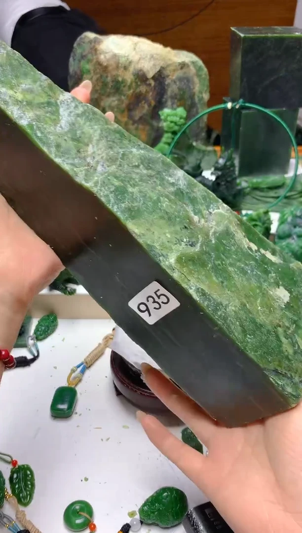 未镶嵌和田玉（碧玉）珠宝半成品1
