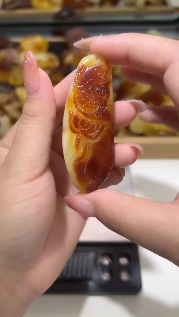 裸石琥珀未镶嵌琥珀蜜蜡吊坠
