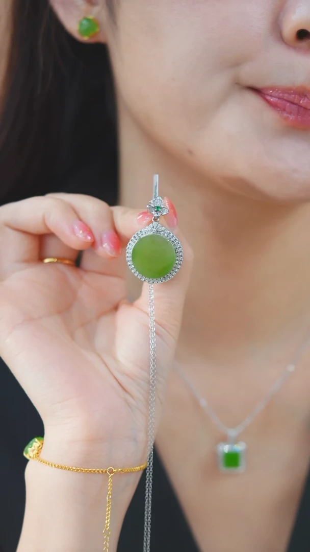 和田玉银S925镶嵌颈饰圆镜