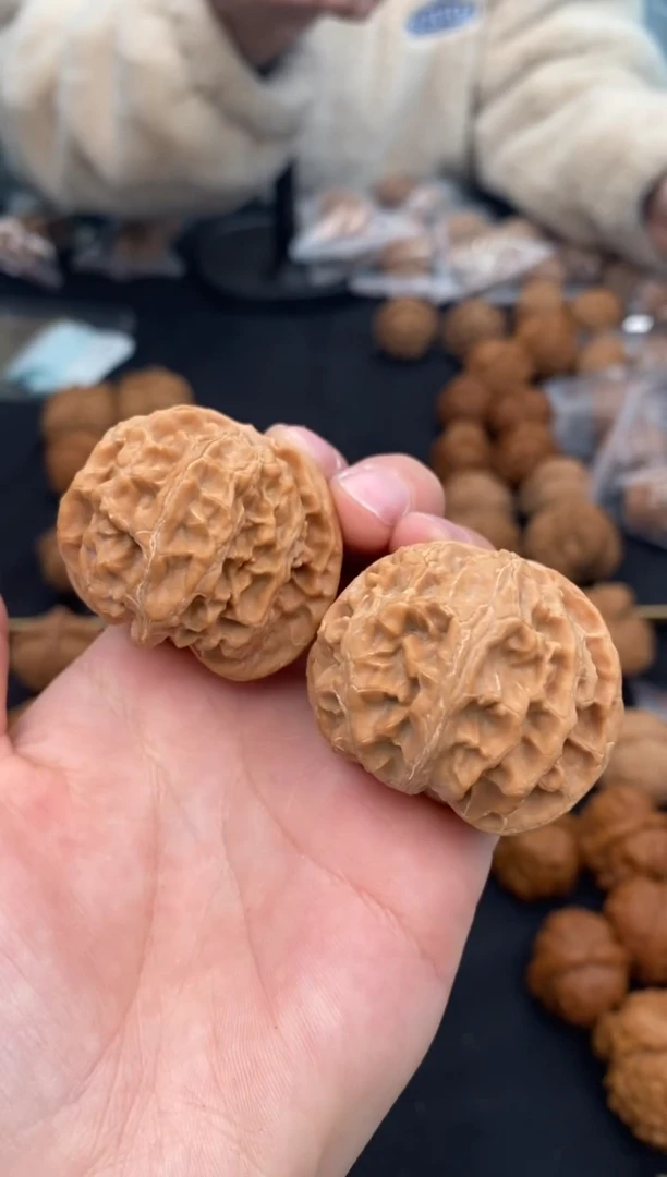 【闪购商品】文玩核桃把件苹果园42-u711