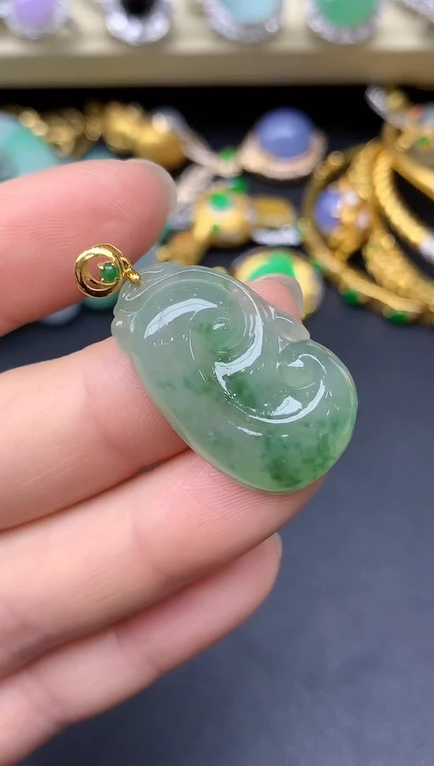 颈饰18K金镶嵌翡翠124-雪姐翡翠天天见