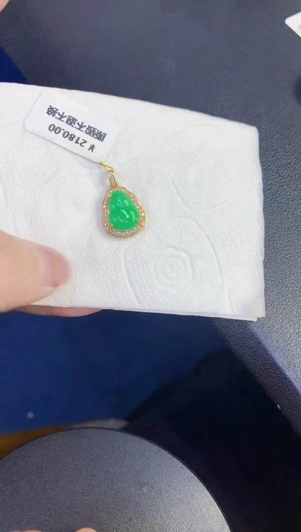 颈饰未镶嵌翡翠缅甸天然翡翠A货