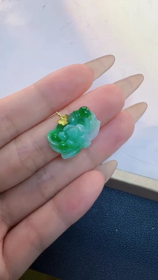 翡翠18K金镶嵌吊坠(不含链)缅甸A货翡翠