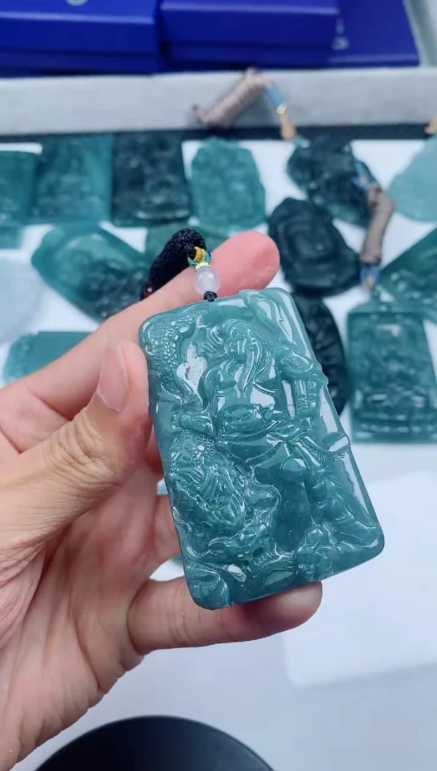 翡翠未镶嵌颈饰111111111