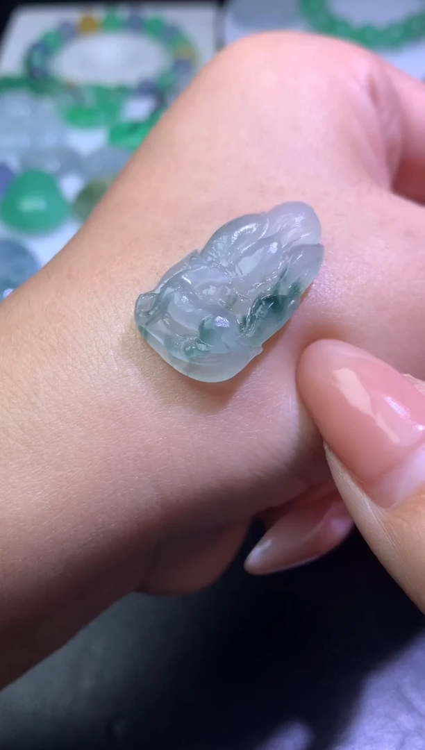 未镶嵌定制翡翠毛货